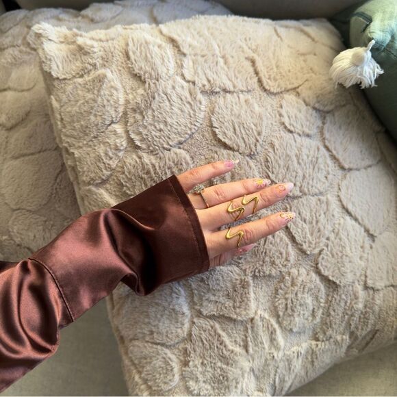 18k gold plated stainless steel minimalist cuff ring - Picture 8 of 9